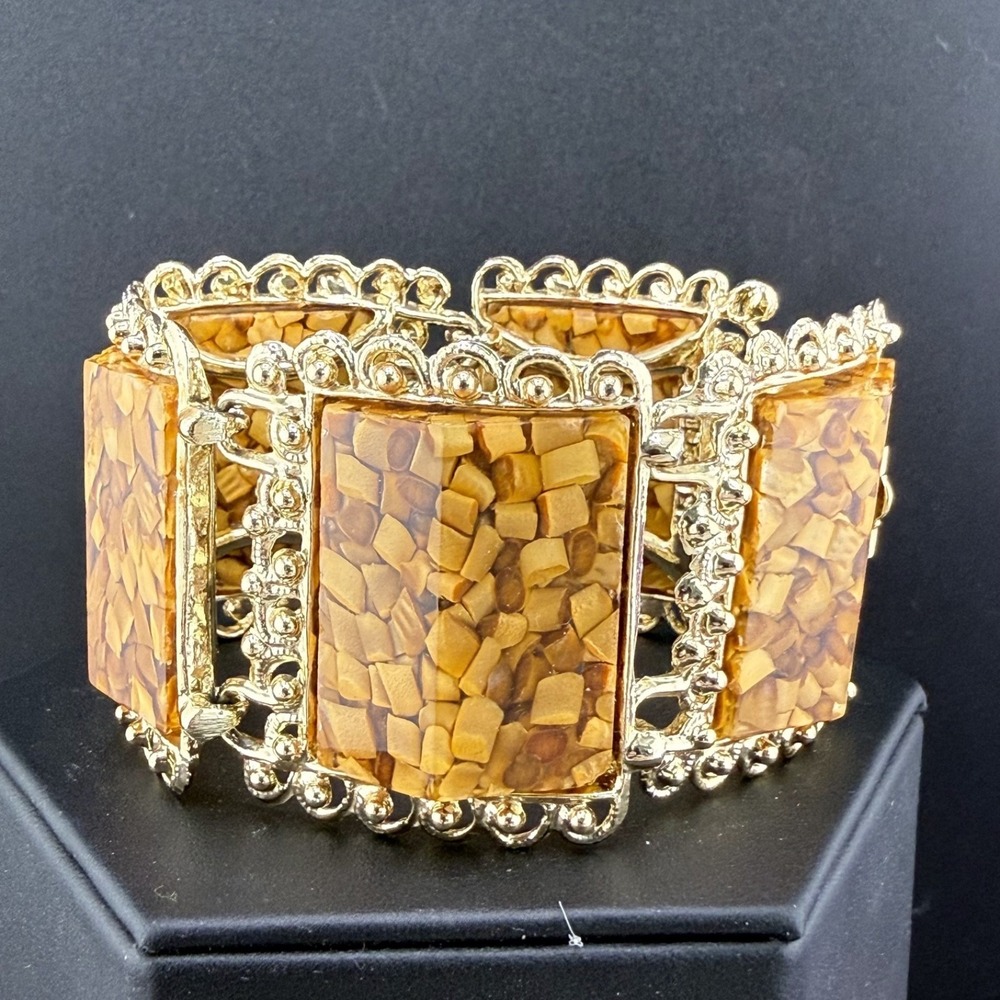 Vintage Chunky Confetti Lucite  Bracelet Gold Tone Resin Glitter Signed PAM 7.5"